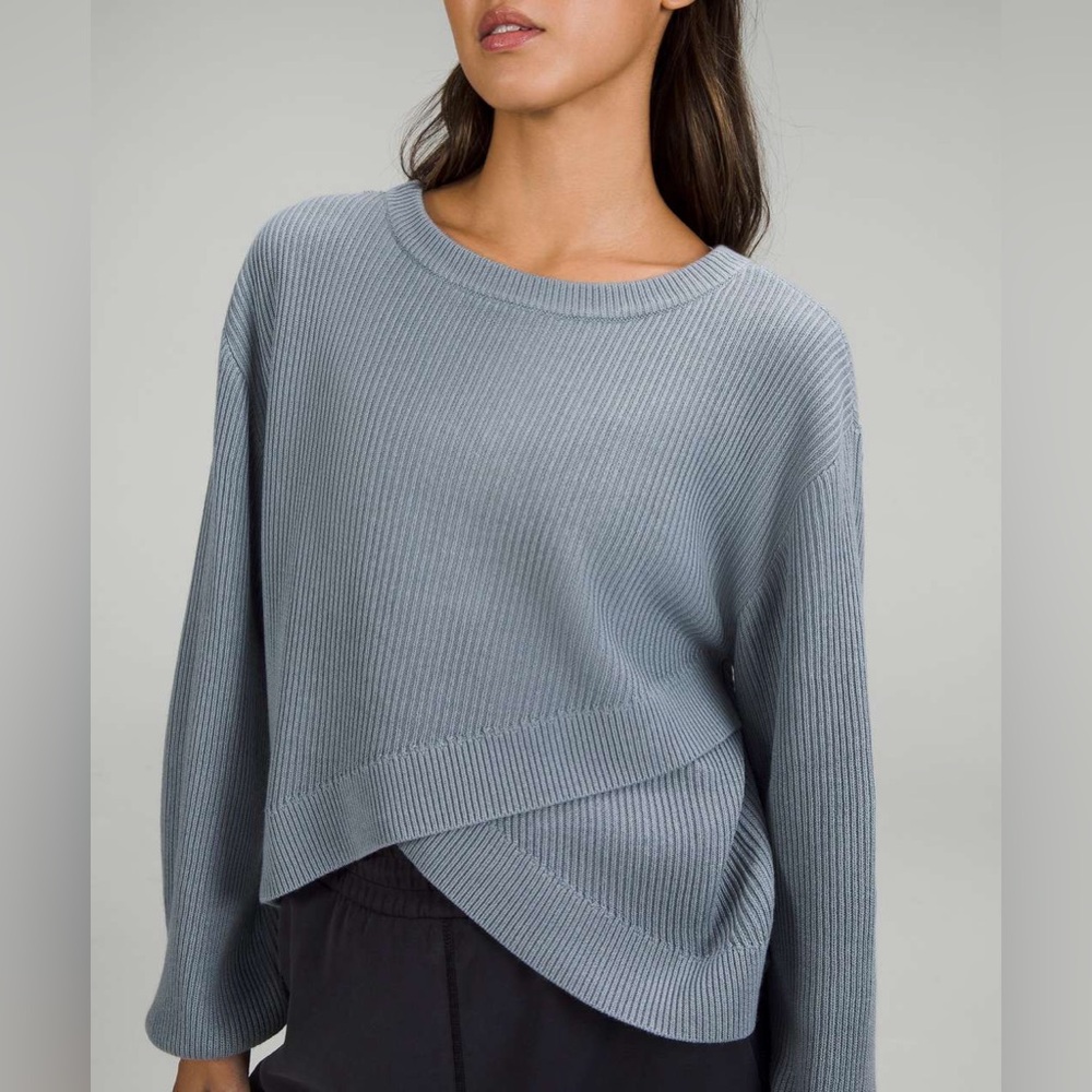 NWT Lululemon Reversible Crossover Sweater in Chambray Blue - Size 10 - Picture 2 of 14